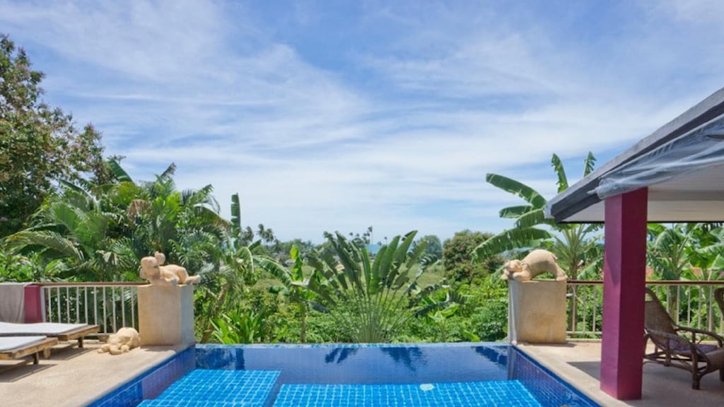Luxtalay Khanom Hotel — pool with tropical view